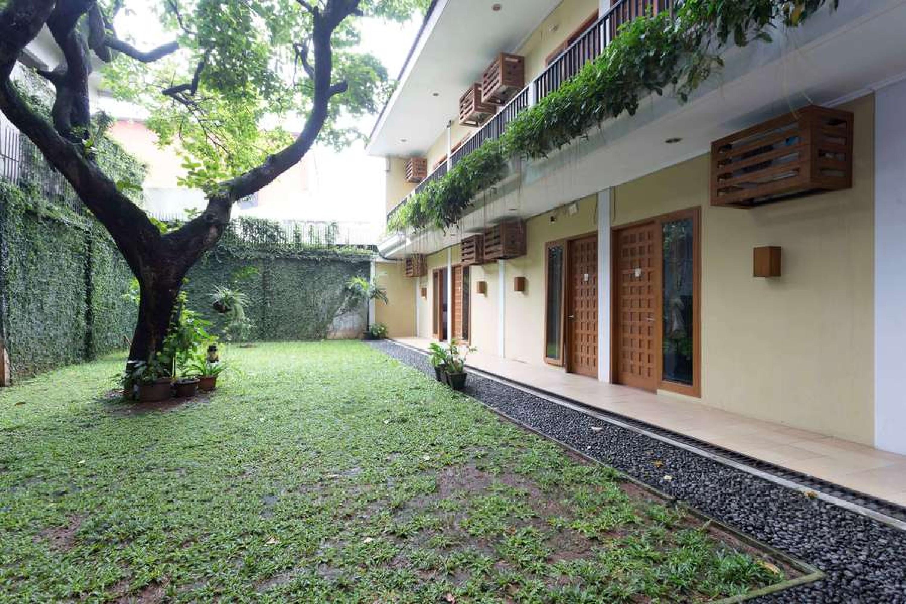 Reddoorz Plus Near Cilandak Town Square 2 Jacarta Exterior foto