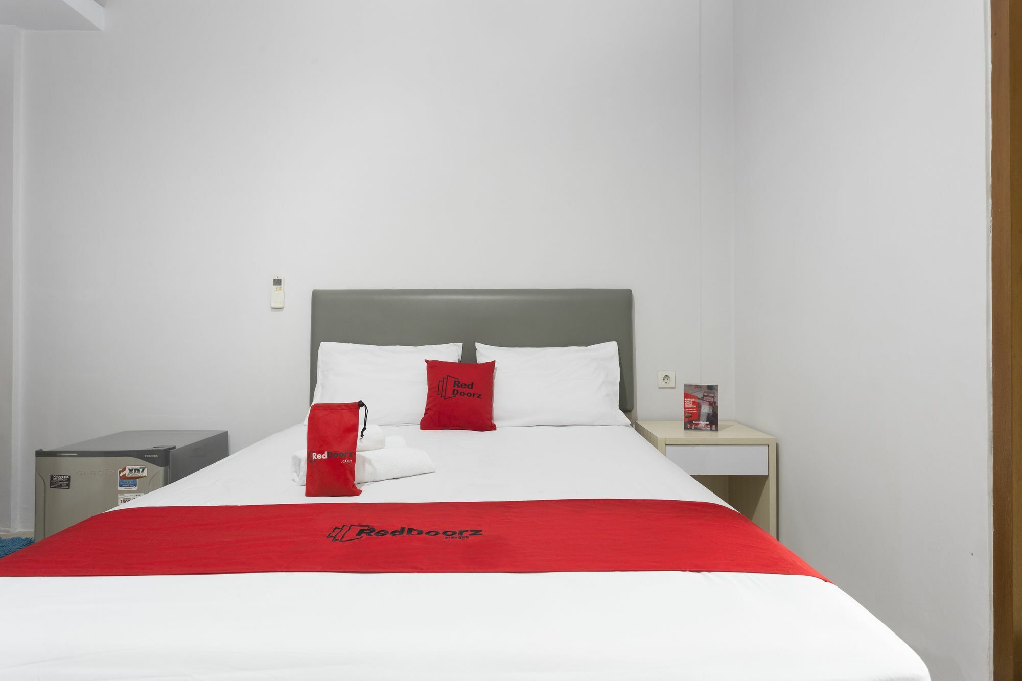 Reddoorz Plus Near Cilandak Town Square 2 Jacarta Exterior foto