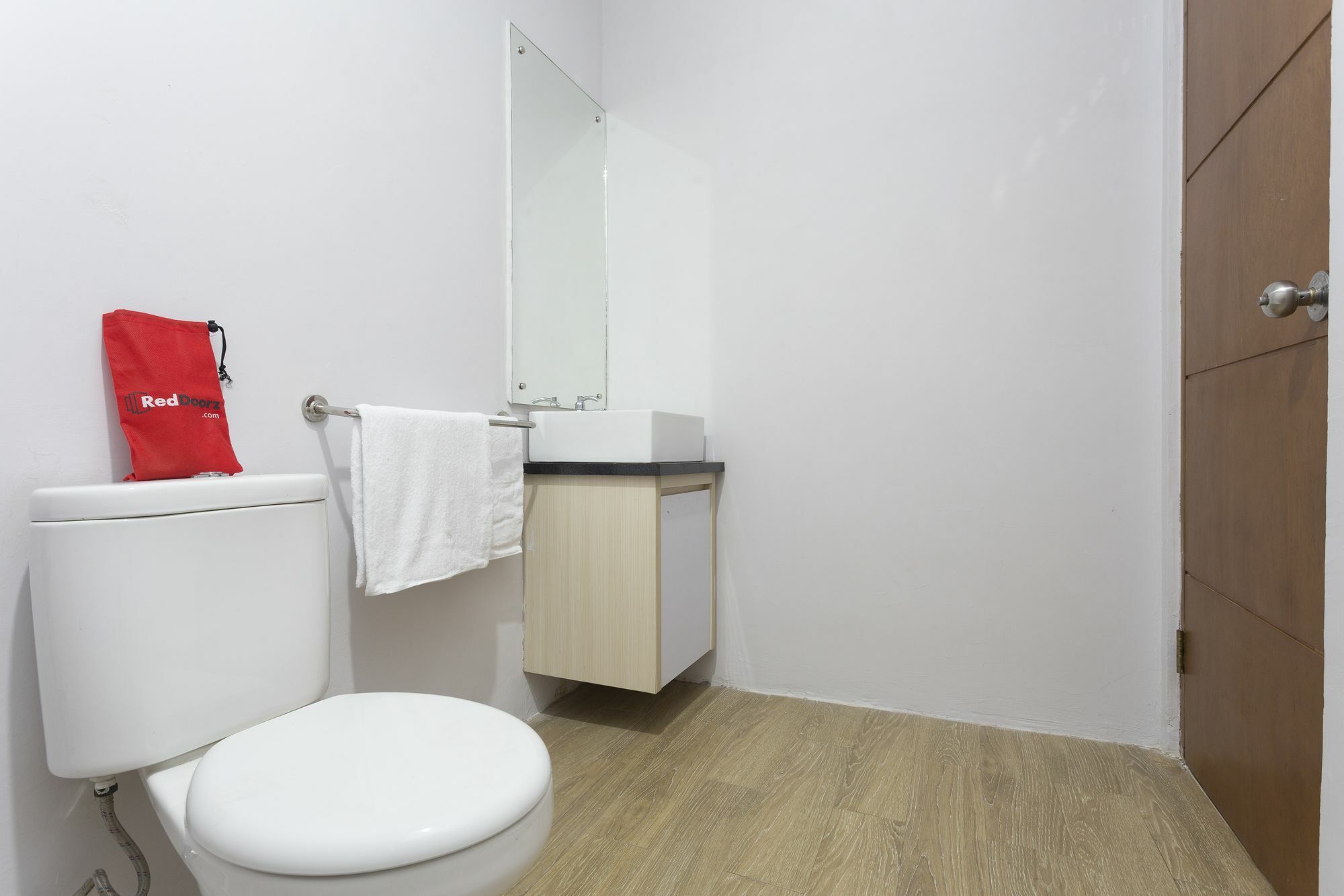 Reddoorz Plus Near Cilandak Town Square 2 Jacarta Exterior foto