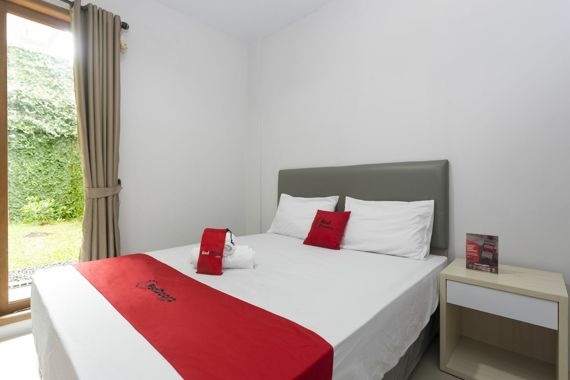 Reddoorz Plus Near Cilandak Town Square 2 Jacarta Exterior foto