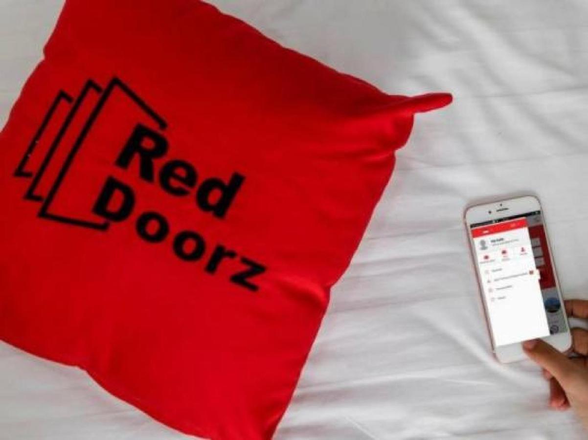 Reddoorz Plus Near Cilandak Town Square 2 Jacarta Exterior foto